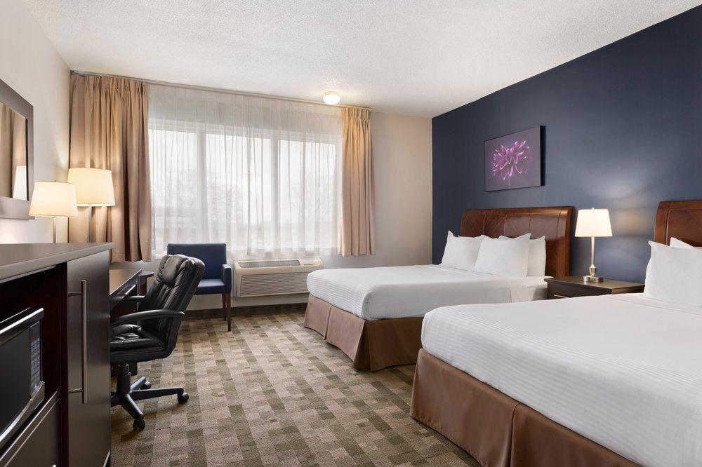 Days Inn By Wyndham Montreal Airport Conference Centre Dorval Exteriör bild